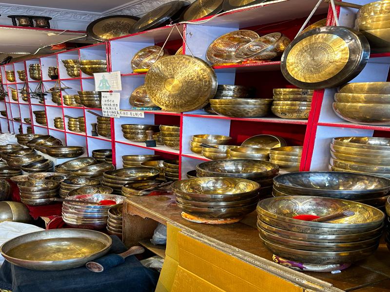 Singing bowls shop