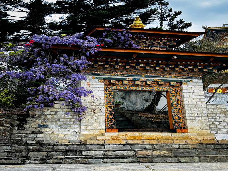 Entrance to the choten