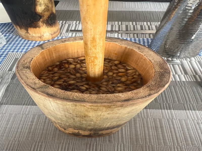 Barley wine with filtered straw