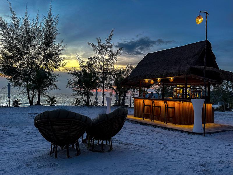 Happy hour at the beach