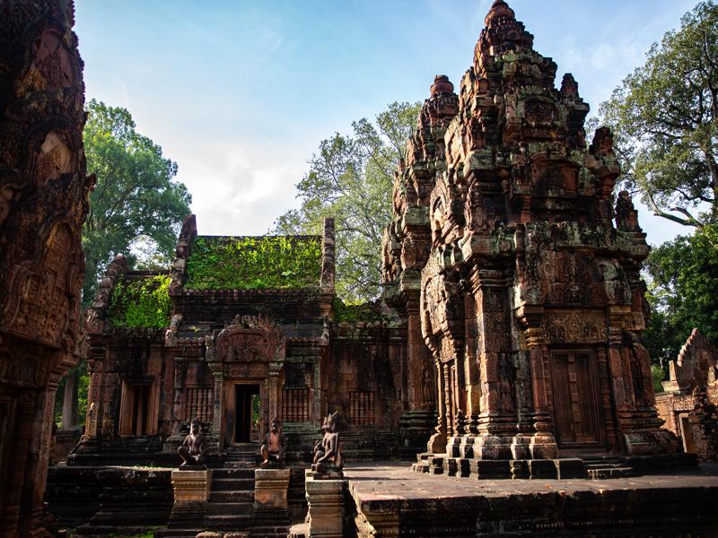 Banteay Srei temple