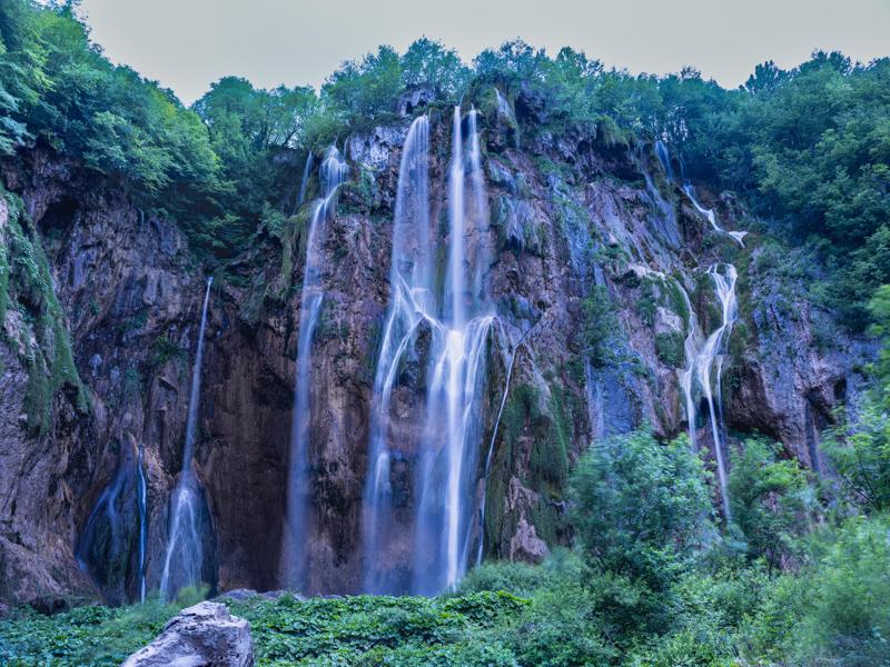 There are so many waterfalls