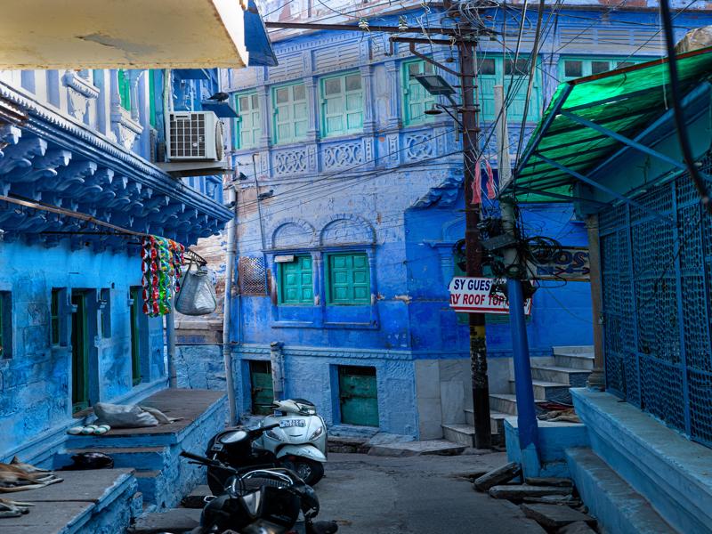 Wandering the streets of the old blue city