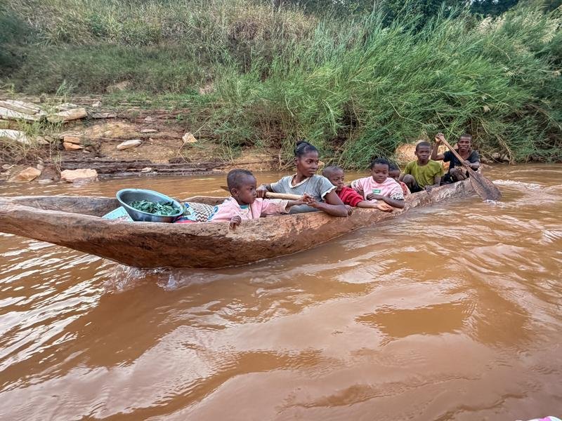 We passed this family in their canoe and handed out candy to the kids