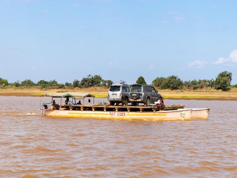 Other cars crossing the river