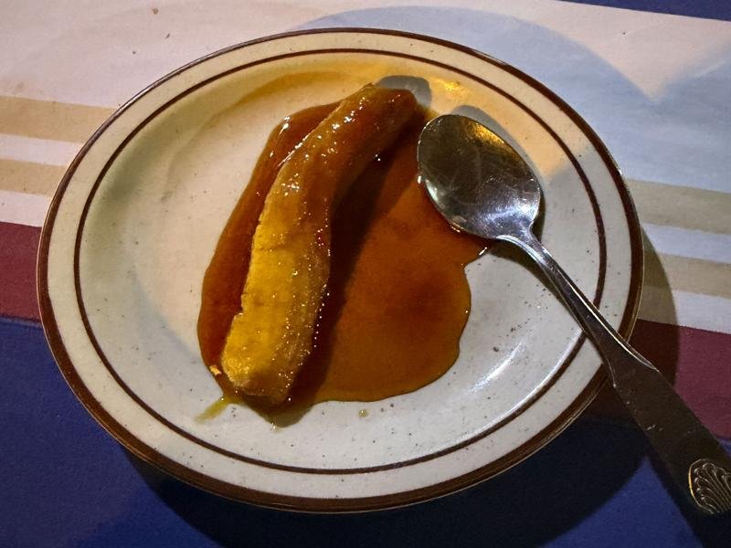 Caramel banana dessert