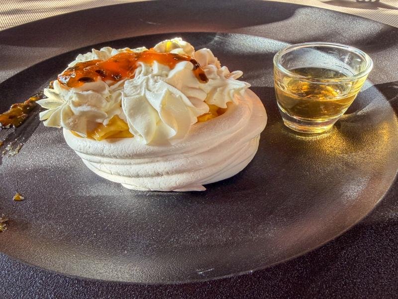 Delicious meringue dessert