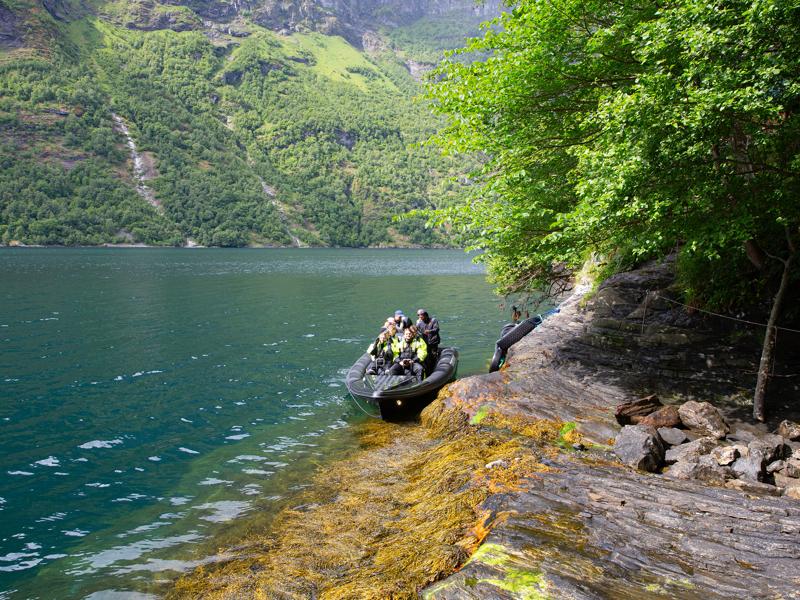 Boat landing to being the Skagefla farm hike