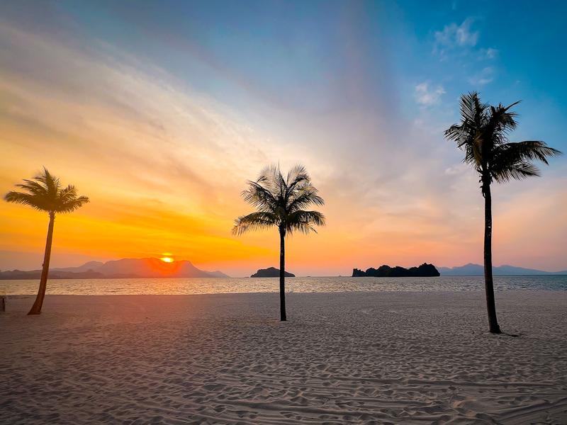 Sunset on the Four Seasons beach