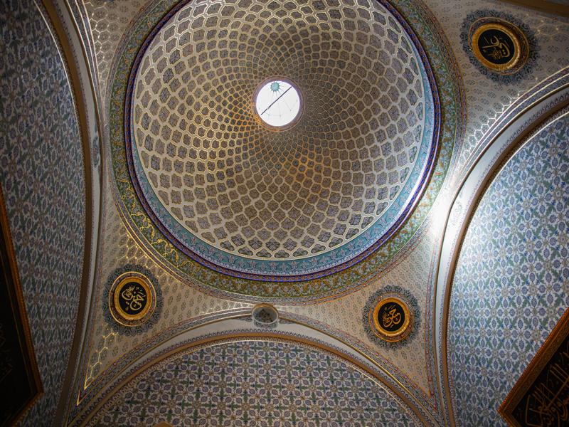Ceiling view in the palace